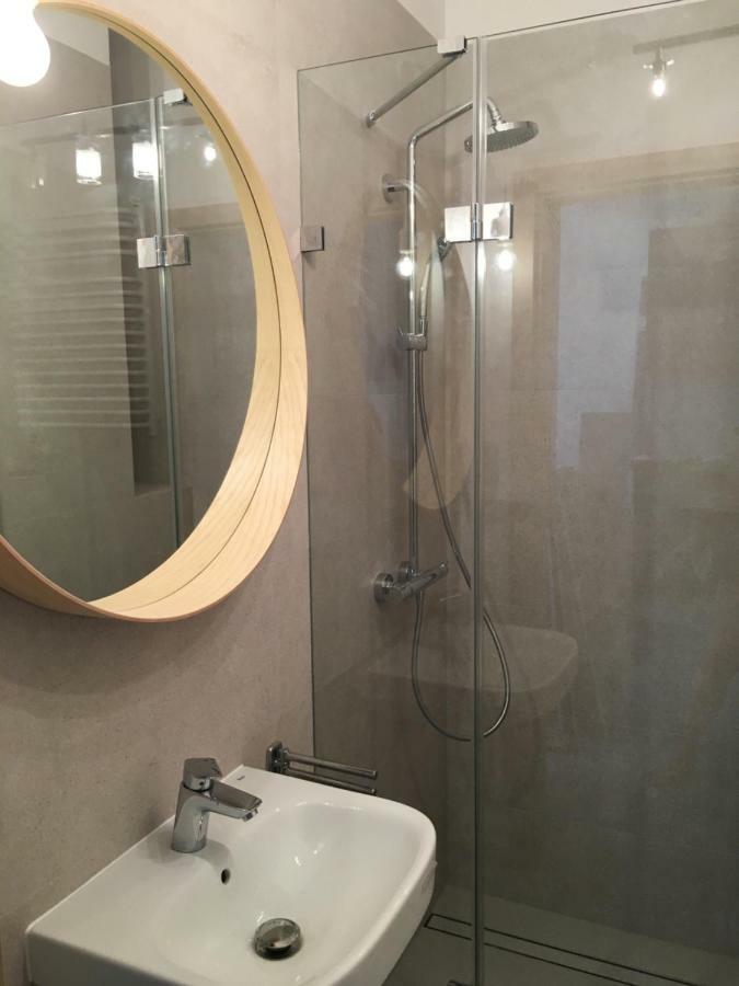 Shoq Studio Nice Apartment With Private Parking クラクフ エクステリア 写真