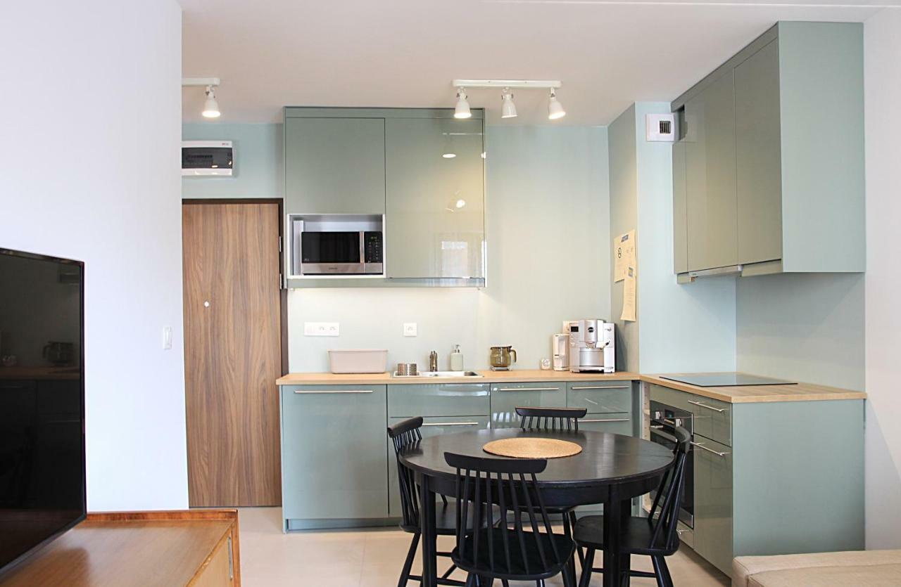 Shoq Studio Nice Apartment With Private Parking クラクフ エクステリア 写真